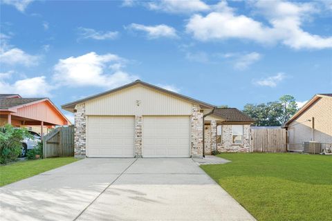 Photo of 1803 Flamingo Drive, League City, TX 77573 (MLS # 94663245)