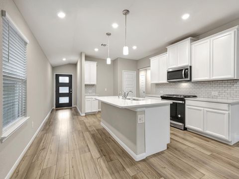 Homes For Sale - 6638 Lahna Oak Dr<br/> Conroe, TX 77304