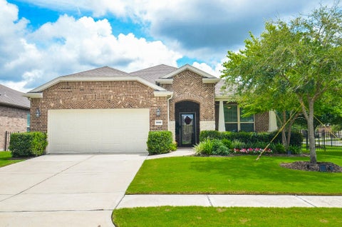 Photo of 3002 Lacewing Way, Richmond, TX 77469 (MLS # 44881413)