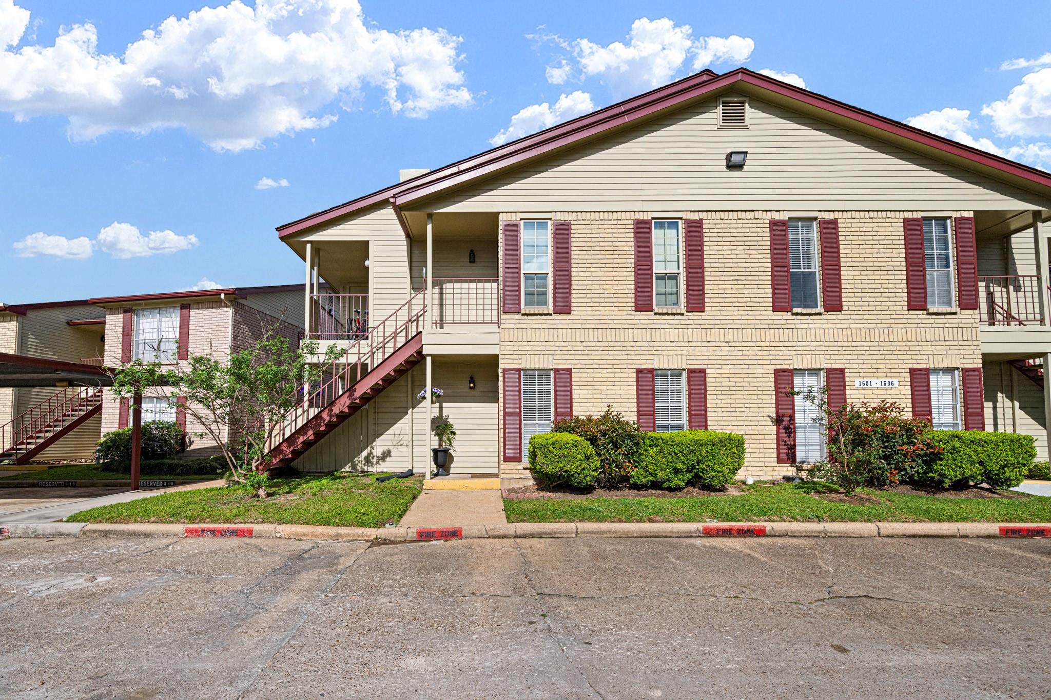 2120 El Paseo Street 1605