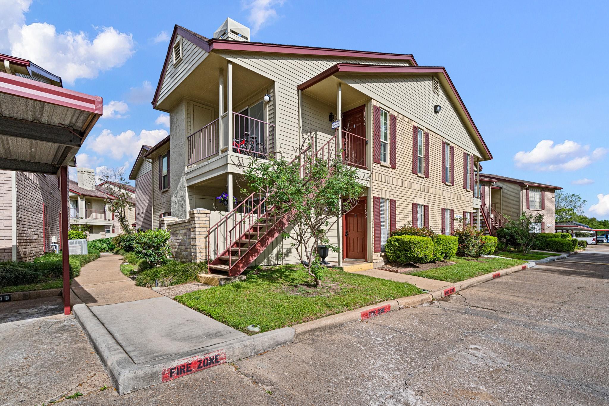 2120 El Paseo Street 1605