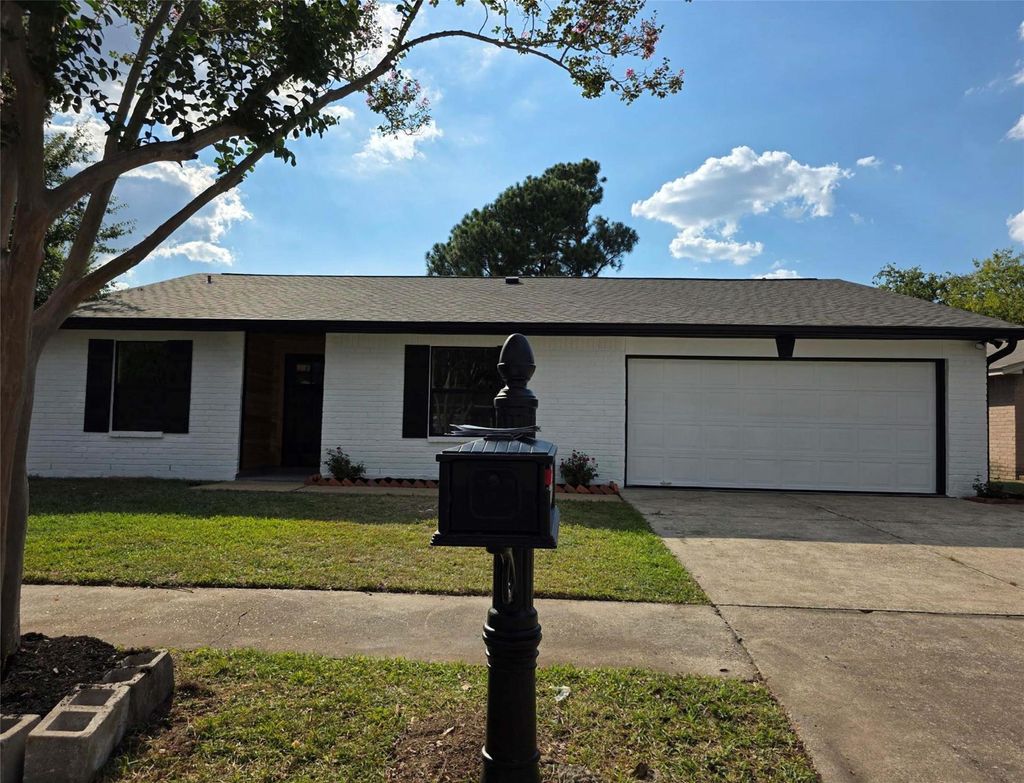 Photo of 7423 Weatherhill Lane, Houston, TX 77041 (MLS # 23722900)