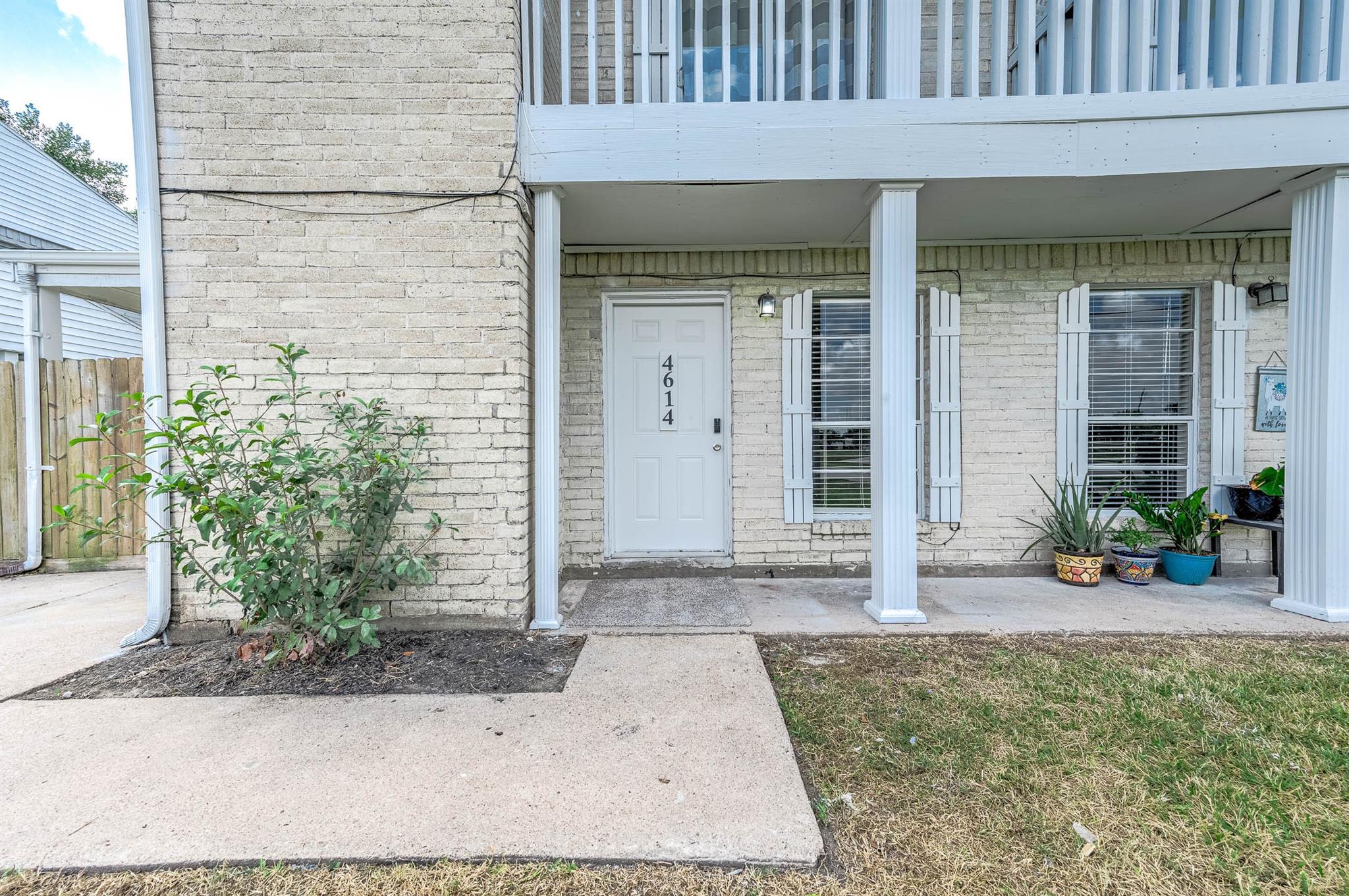 4614 & 4616 W Orange Street