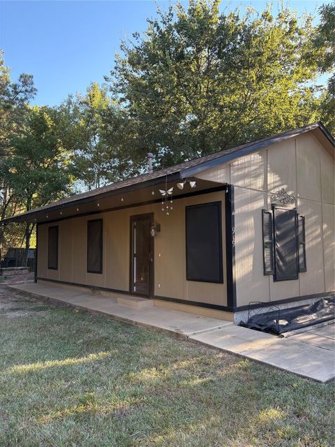 Photo of 919 Lovett Court, Tomball, TX 77375 (MLS # 21593513)