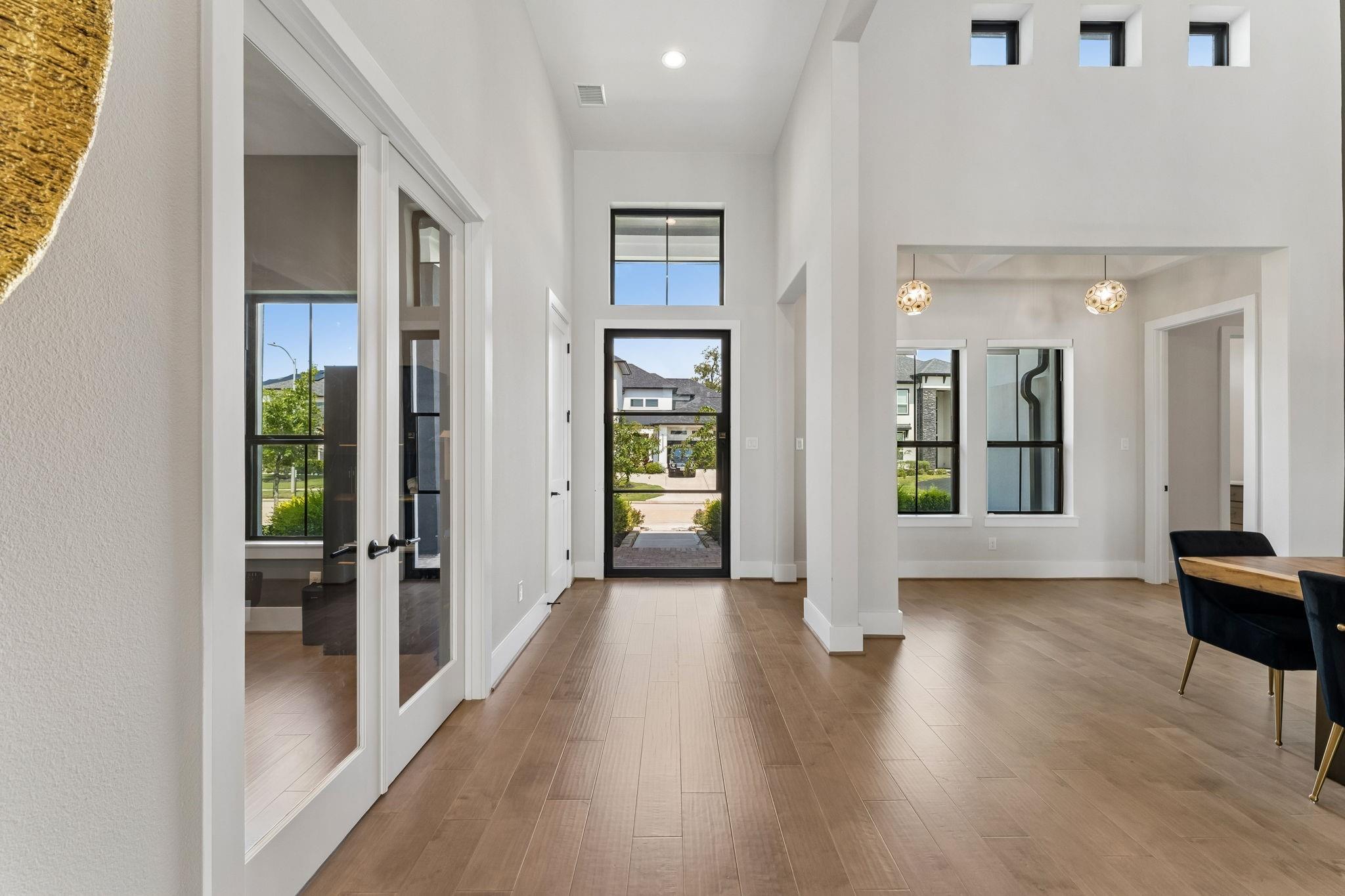 10110 Mariner Oaks Drive