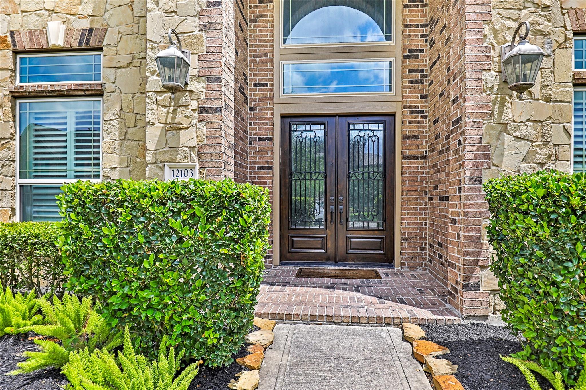 12103 Chisel Ridge