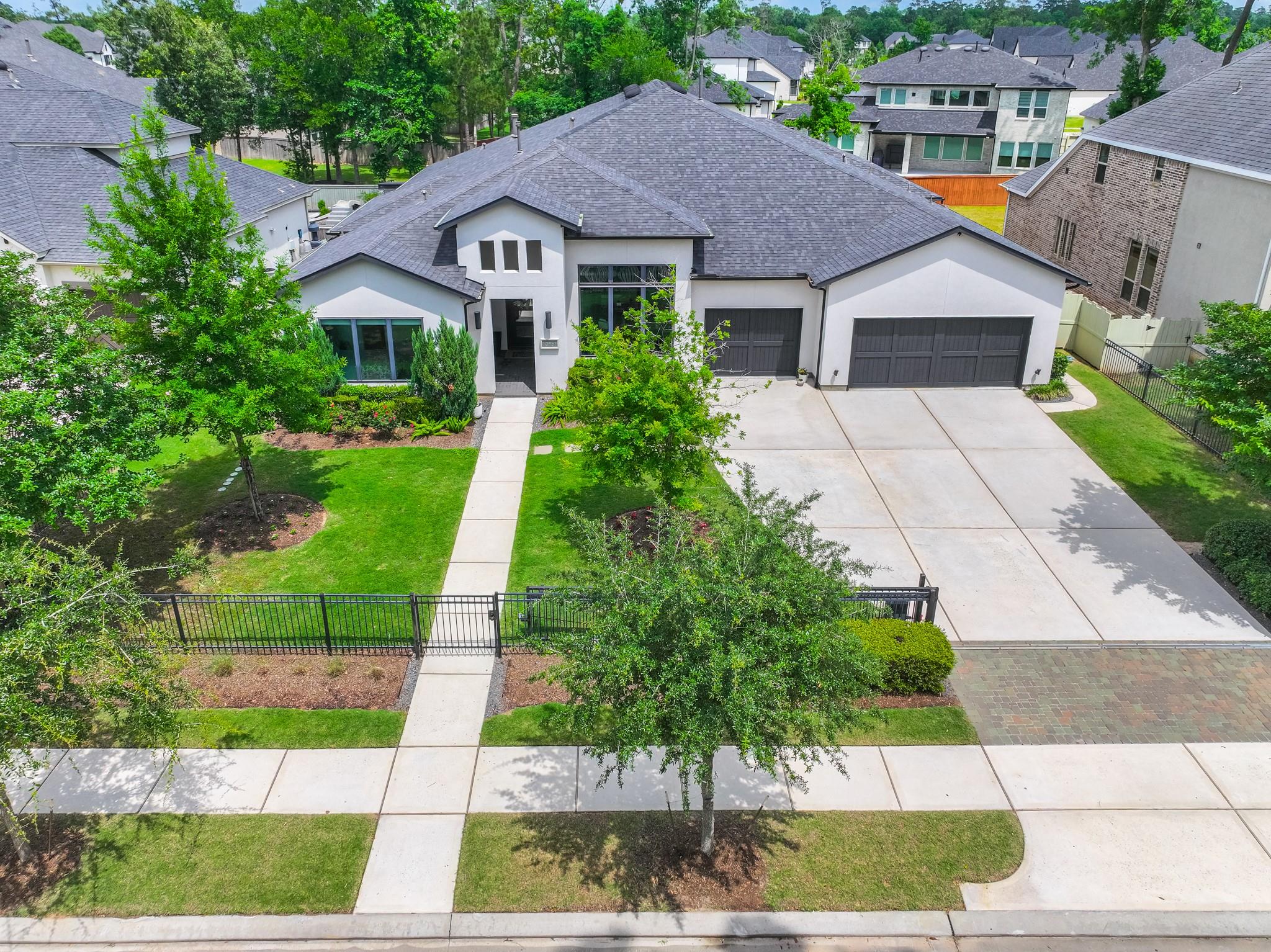 10561 Lake Palmetto Drive