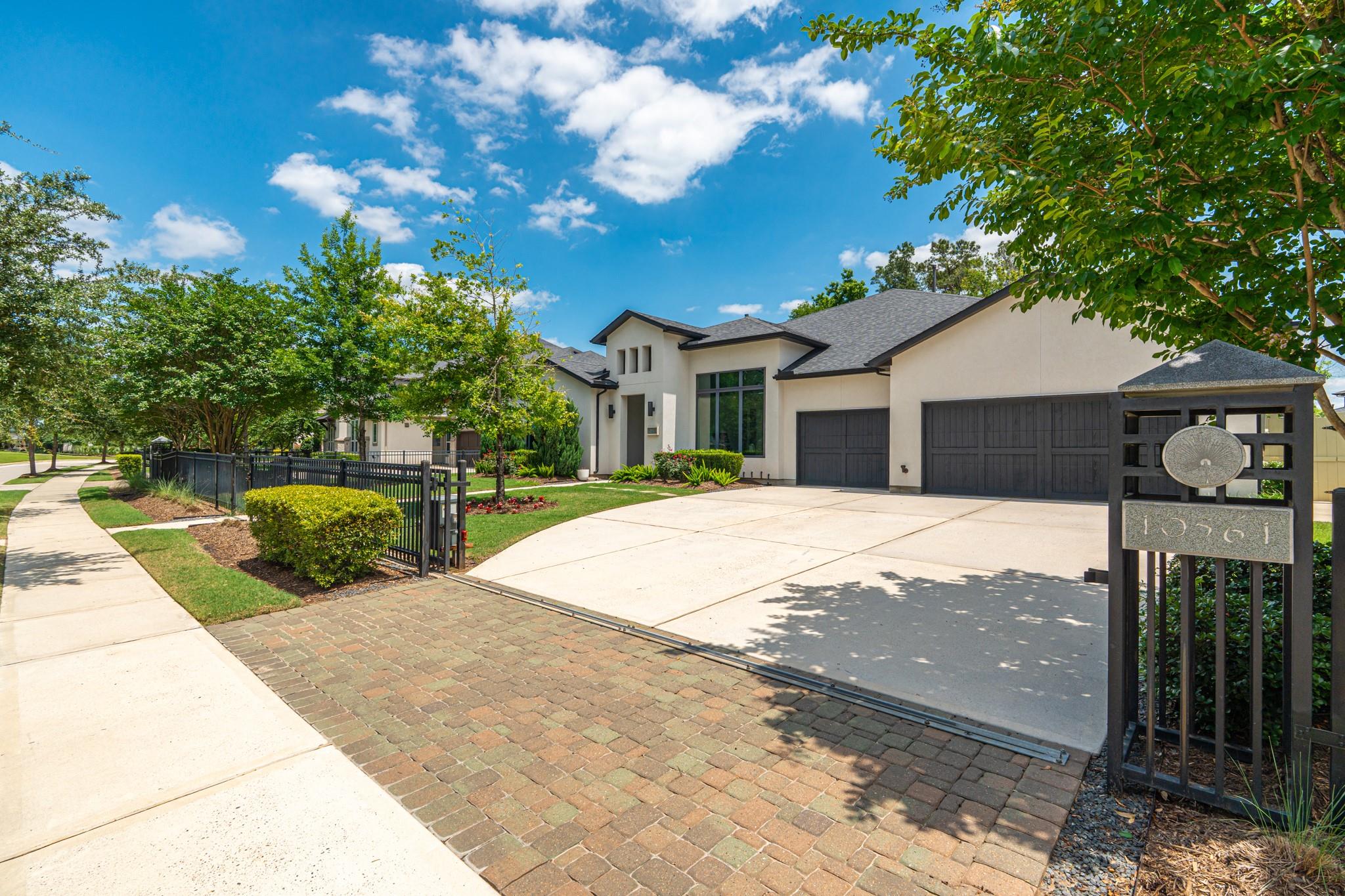 10561 Lake Palmetto Drive