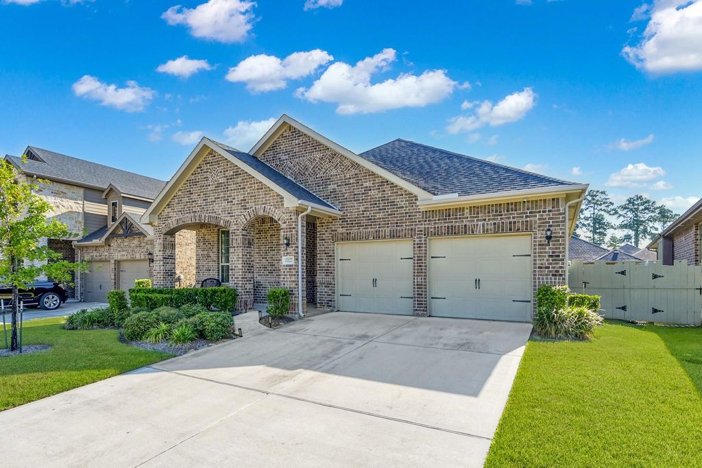 Photo of 17027 Shy Leaf Court, Conroe, TX 77385 (MLS # 13277118)