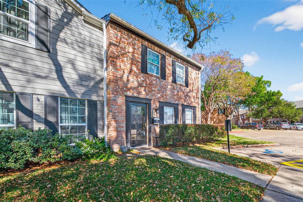 Photo of 14381 Still Meadow Drive, Houston, TX 77079 (MLS # 87815824)