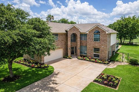 230 Walnut Cove Lane Pearland TX 77584