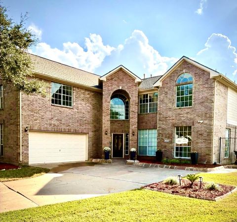 230 Walnut Cove Lane Pearland TX 77584