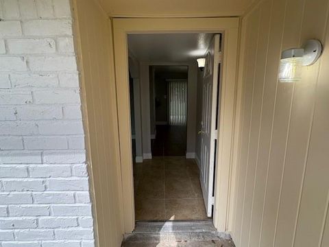 Tiny photo for 12127 Rhinebeck Drive, Houston, TX 77089 (MLS # 97386903)