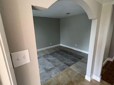 Tiny photo for 12127 Rhinebeck Drive, Houston, TX 77089 (MLS # 97386903)