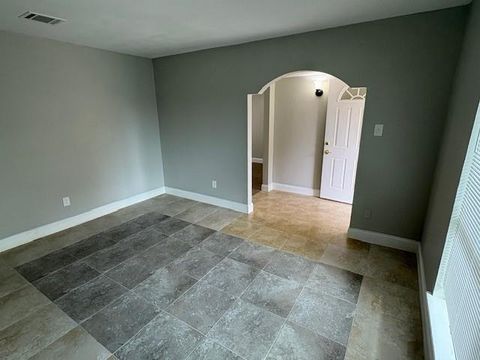 Tiny photo for 12127 Rhinebeck Drive, Houston, TX 77089 (MLS # 97386903)