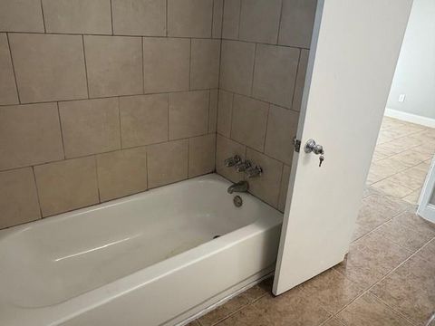 Tiny photo for 12127 Rhinebeck Drive, Houston, TX 77089 (MLS # 97386903)