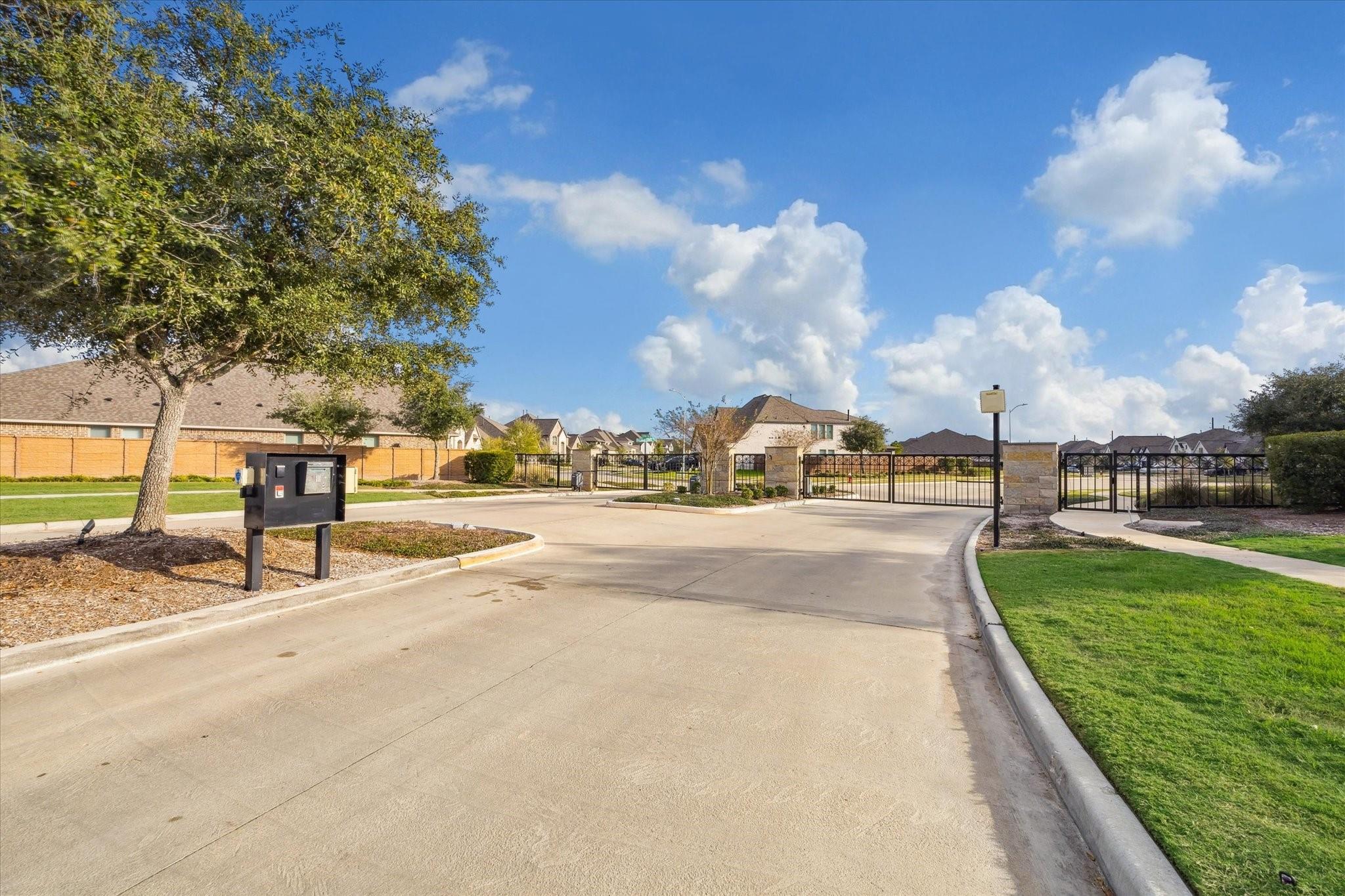 9823 Chapman Trail