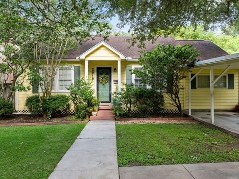 Photo of 2918 Avenue I, Bay City, TX 77414 (MLS # 9727293)