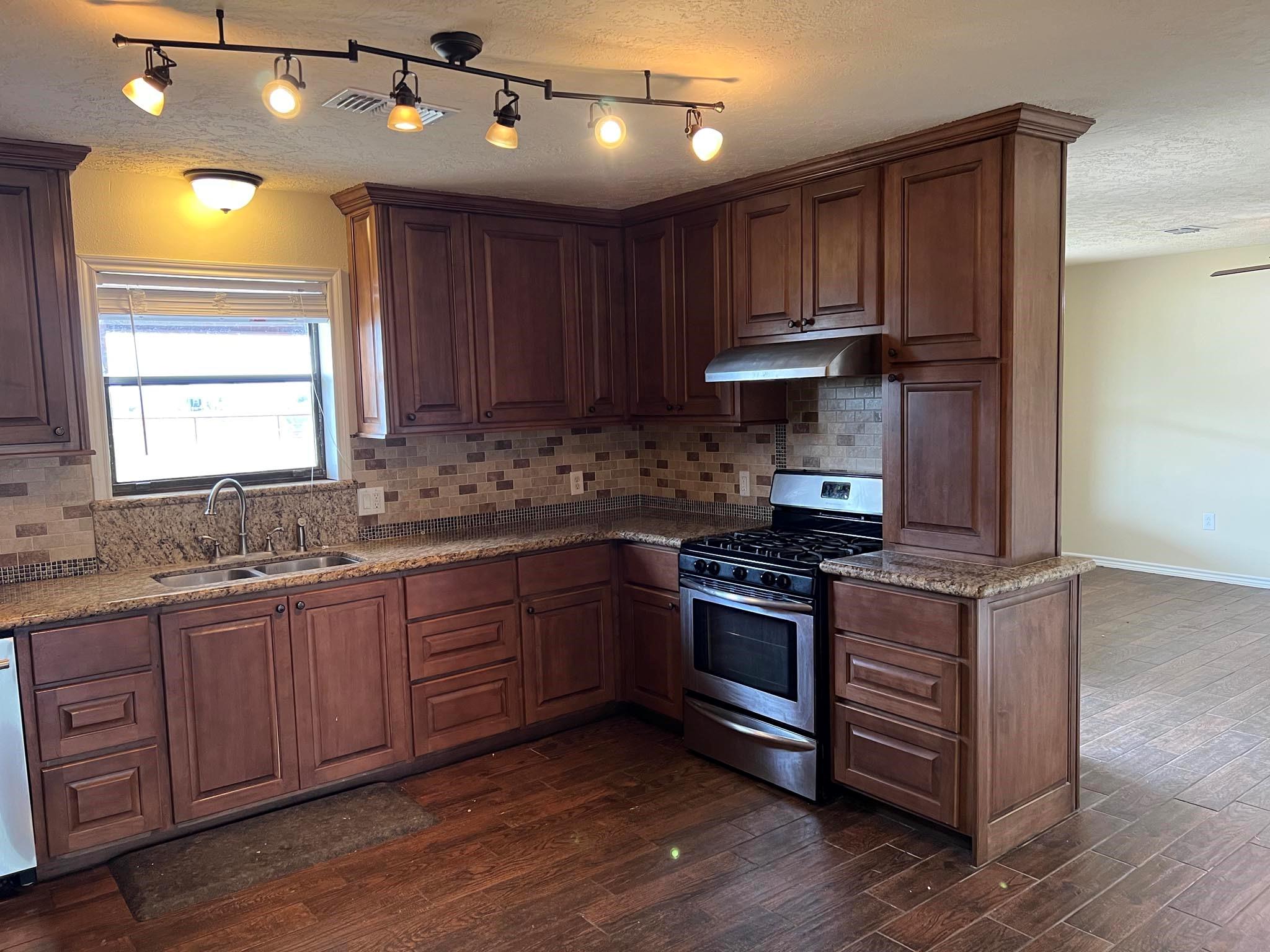 918 Fairway Drive
