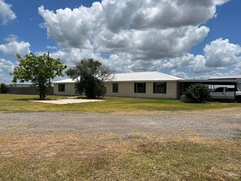 Photo of 918 Fairway Drive, Navasota, TX 77868 (MLS # 82741168)
