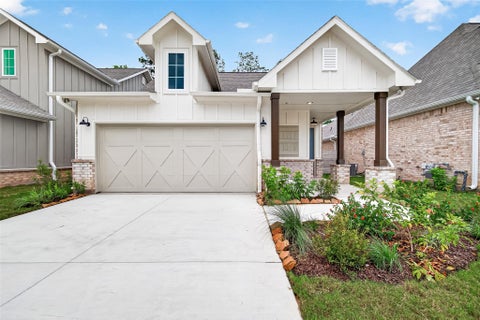Photo of 11227 Moccasin Drive, Montgomery, TX 77316 (MLS # 45943781)