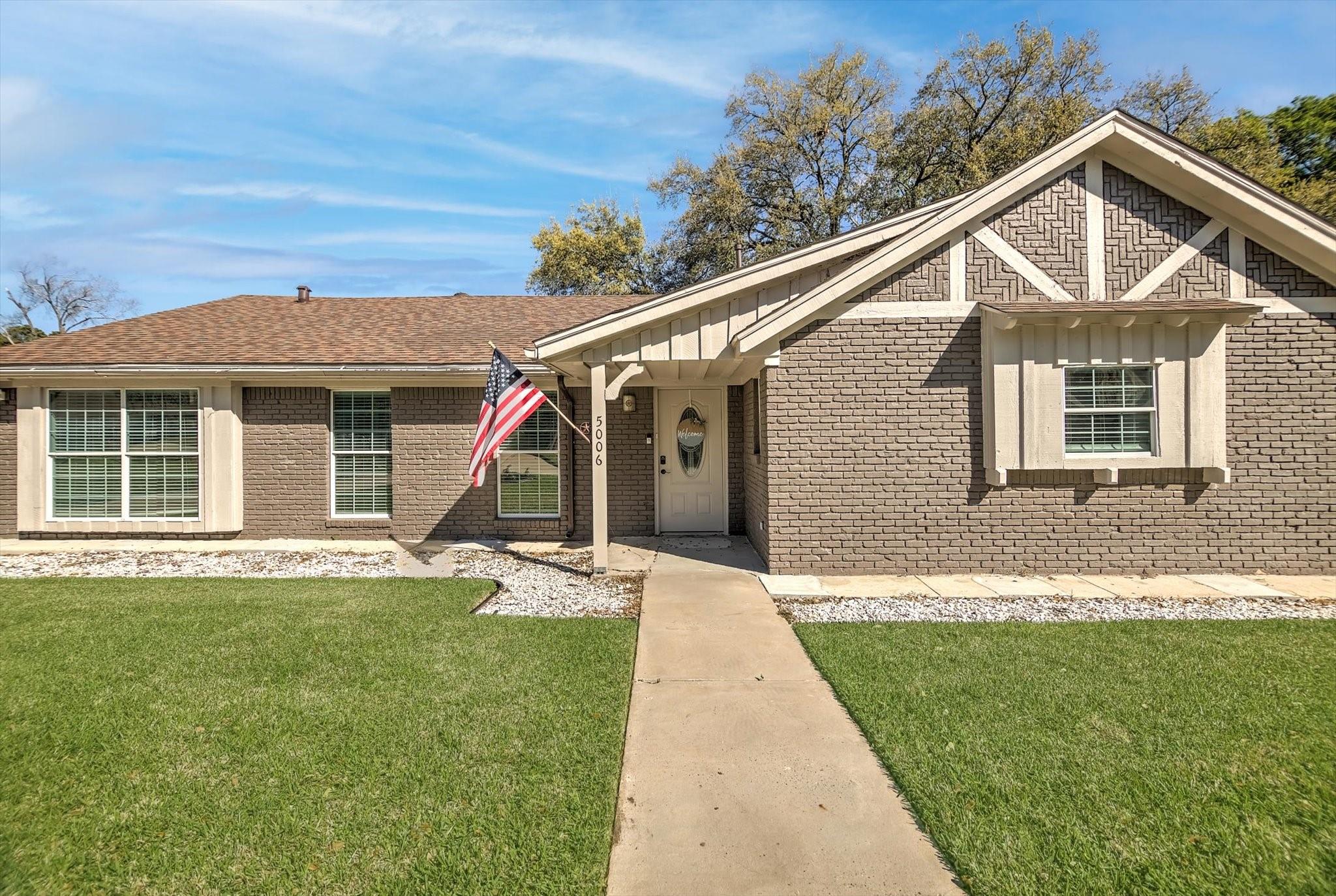 5006 Homewood Lane
