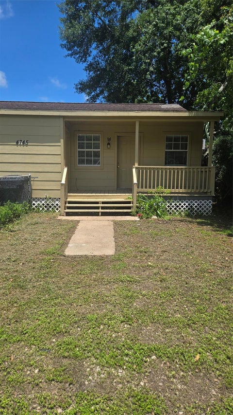 Photo of 4745 5th Street, Bacliff, TX 77518 (MLS # 2477338)