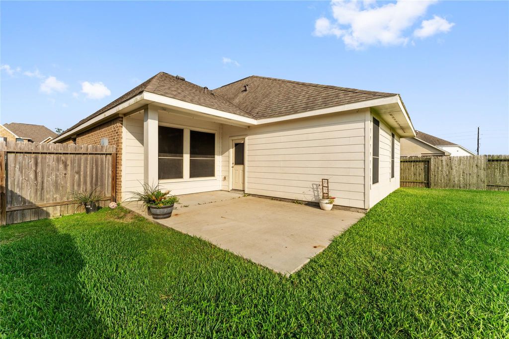 Photo of 218 San Marcos Drive, Baytown, TX 77523 (MLS # 30119057)