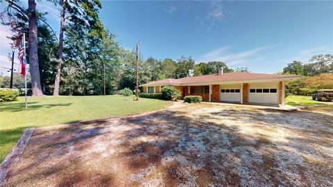 Photo of 139 County Road 165, Jasper, TX 75951 (MLS # 69784696)