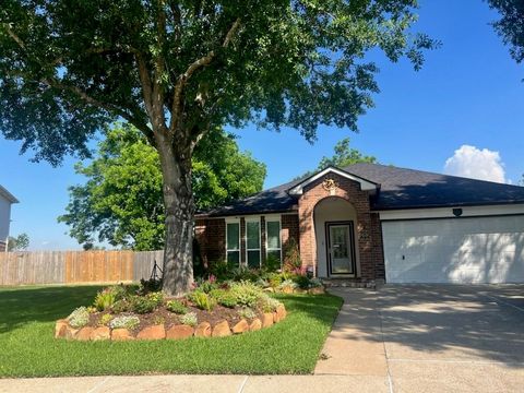Photo of 9209 Mahan Drive, La Porte, TX 77571 (MLS # 98491770)