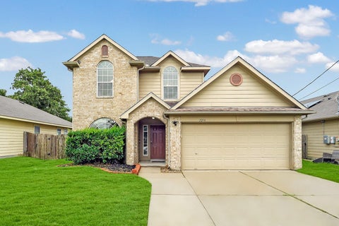 Photo of 2214 Shady Pine Drive, Conroe, TX 77301 (MLS # 75027138)