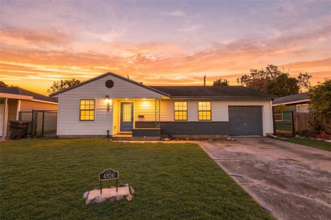 Photo of 4926 Edfield Street, Houston, TX 77033 (MLS # 42316531)