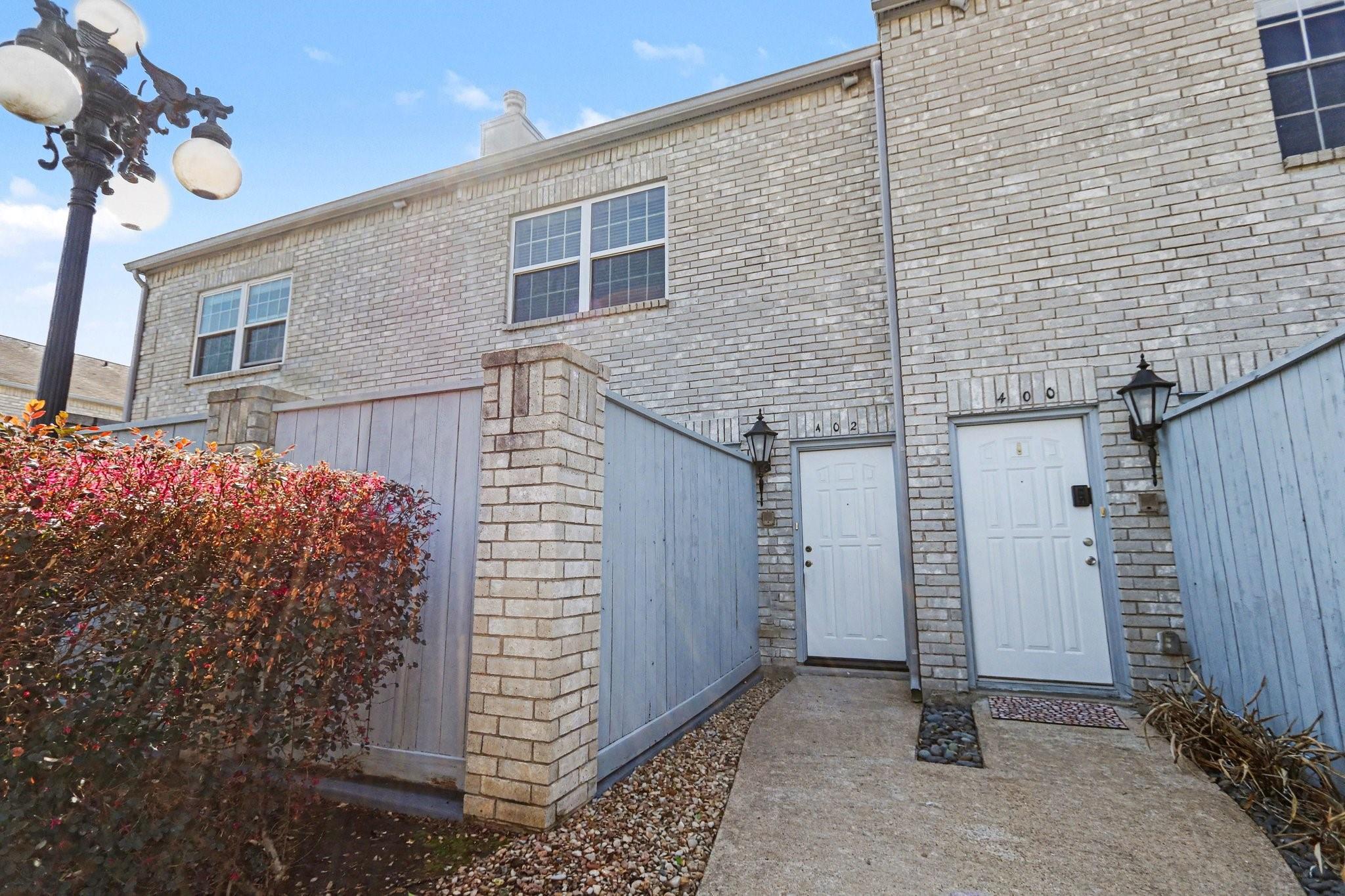 402 Wilcrest Drive 402