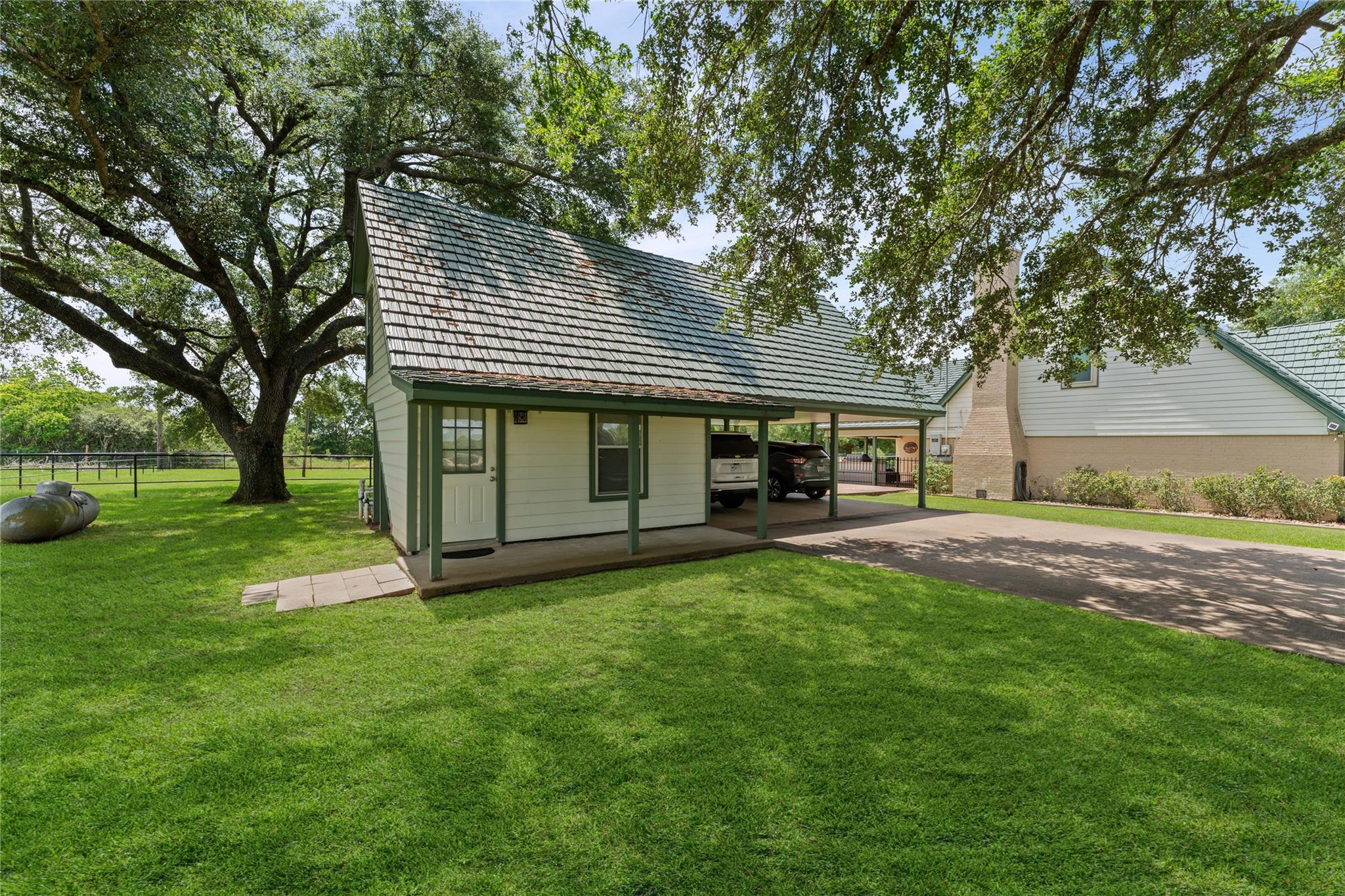 15302 Yellow Bird Road