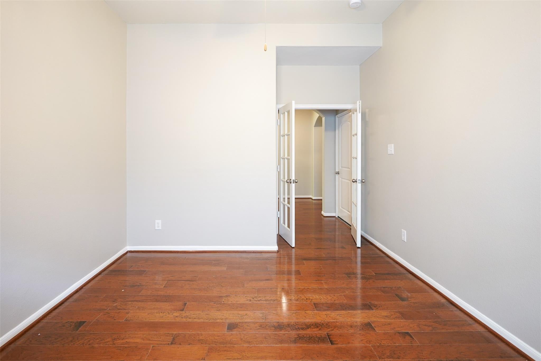 28038 Emma Gardens Lane