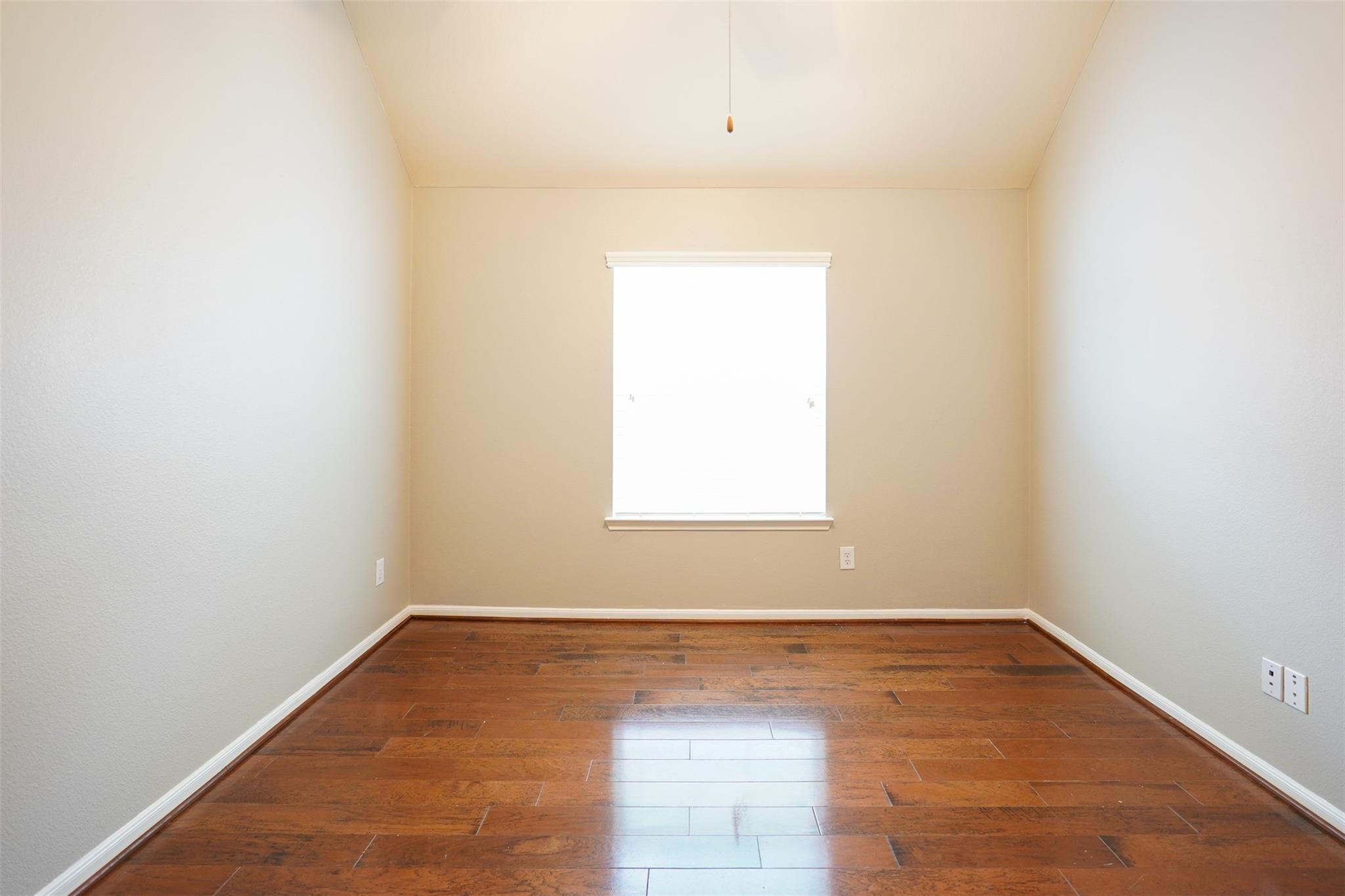 28038 Emma Gardens Lane