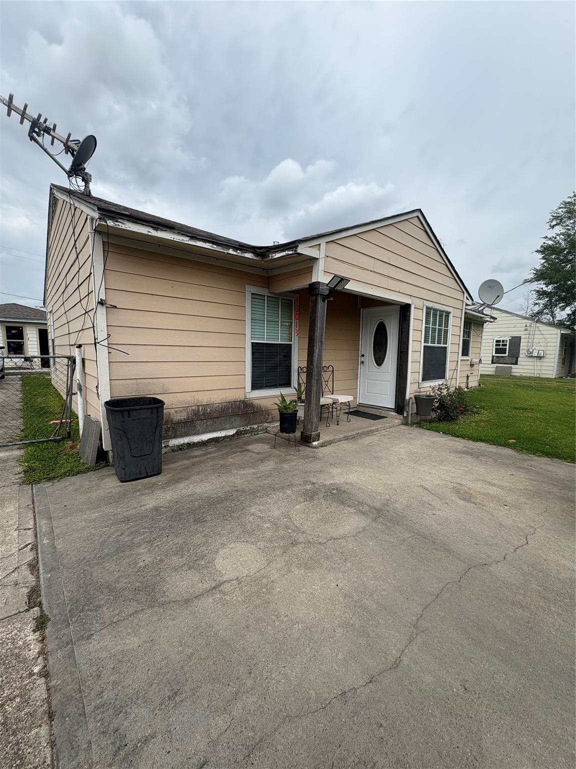 13013 Breezeway Street