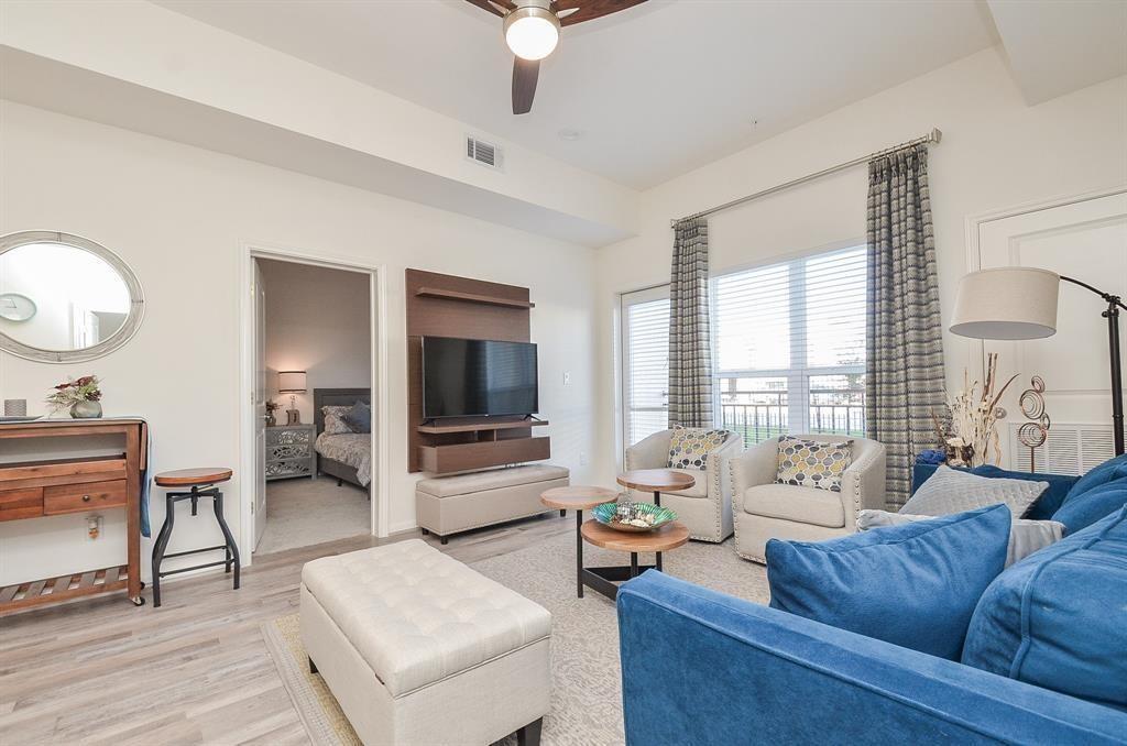 1207 Grand West Boulevard 1G