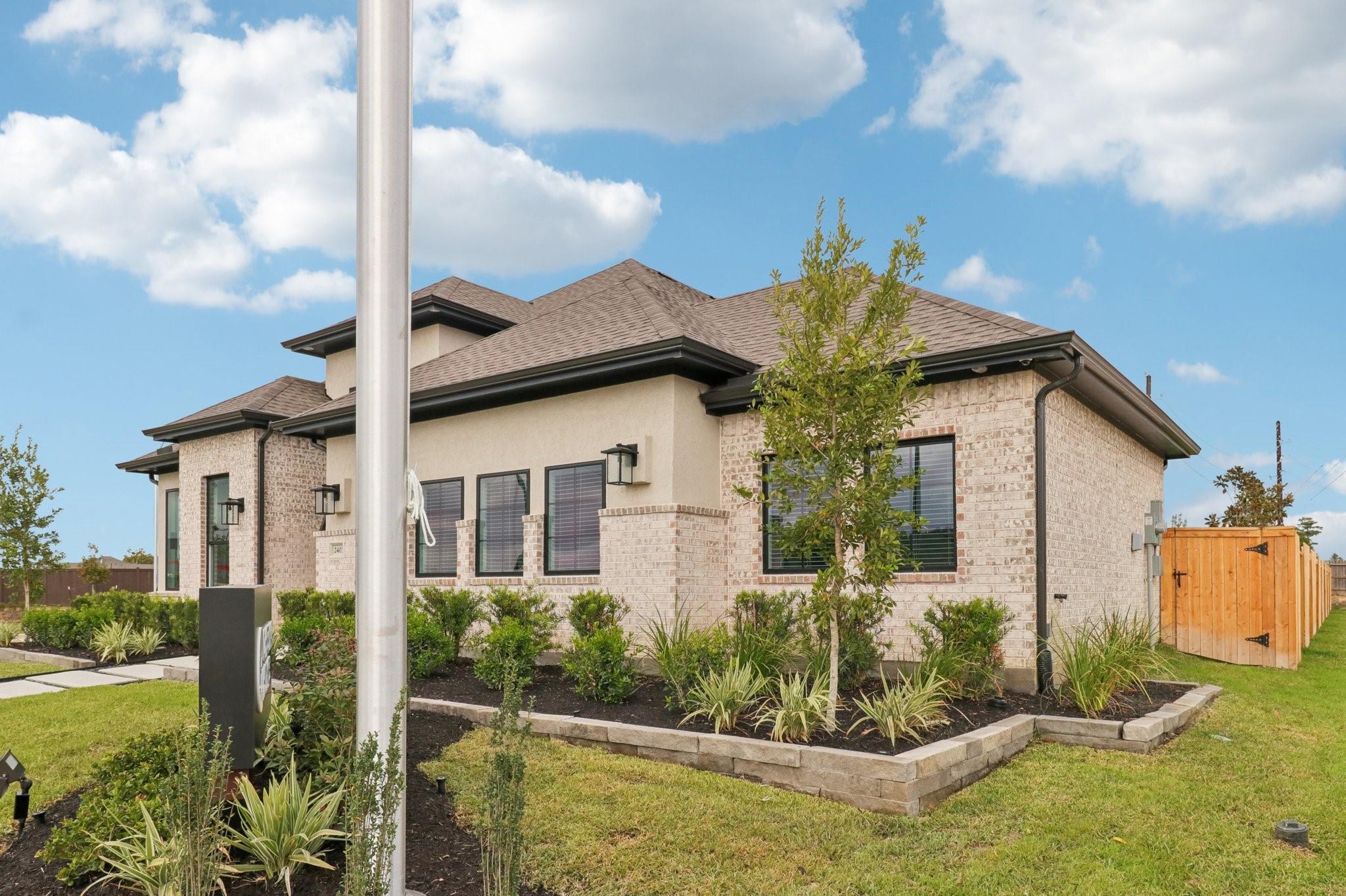 111 Rosa Peace Terrace