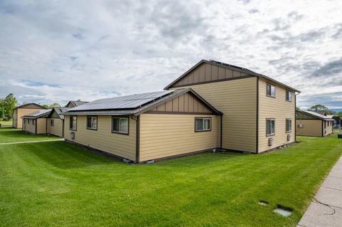 Photo of 703 12th St, Other, OR 97850 (MLS # 79207337)