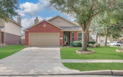 Photo of 30065 Birchcreek Lane, Brookshire, TX 77423 (MLS # 27047135)