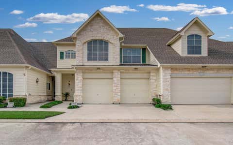 Townhouse For Sale - 10814 Millridge Pines Court<br/> Houston, TX 77070