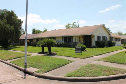 Photo of 5802 Overdale Street, Houston, TX 77033 (MLS # 63469380)
