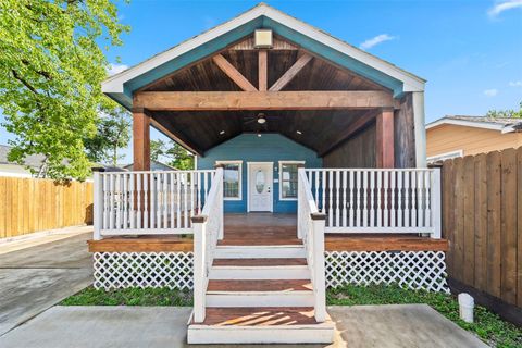 Photo of 7941 Goode Street, Houston, TX 77012 (MLS # 46208708)