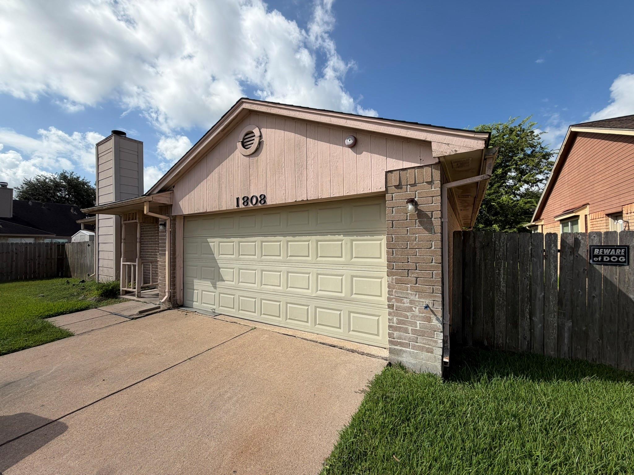 1808 Pinewood Park Drive