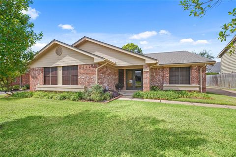 Photo of 2934 Field Line Drive, Sugar Land, TX 77479 (MLS # 75366776) Photo of 2934 Field Line Drive, Sugar Land, TX 77479 (MLS # 75366776)