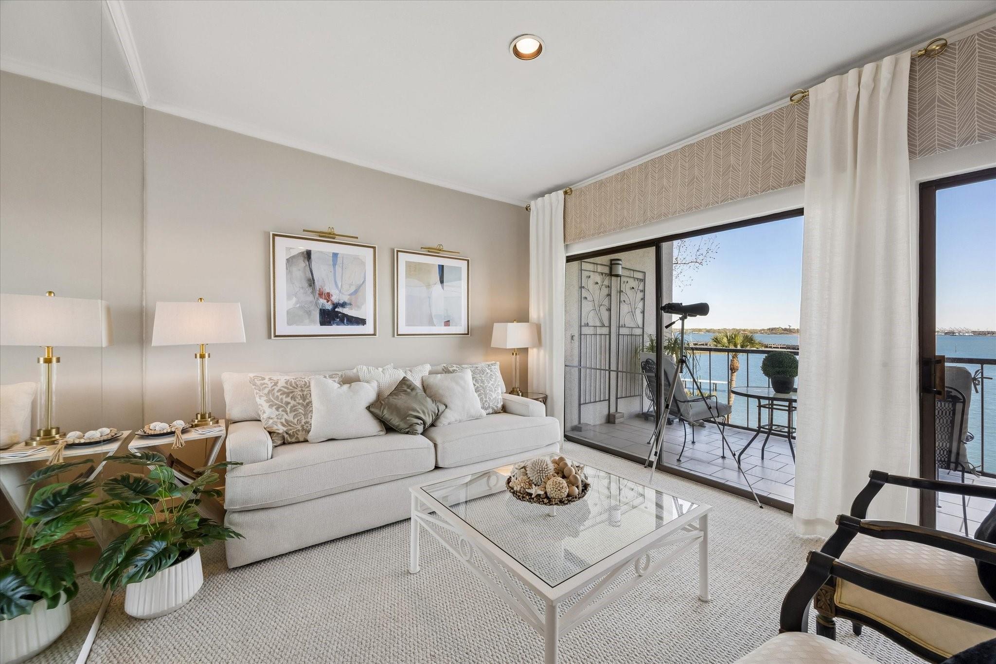 351 Lakeside Lane 201