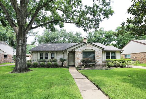 Photo of 2315 Eaglerock, Houston, TX 77080 (MLS # 79614708)