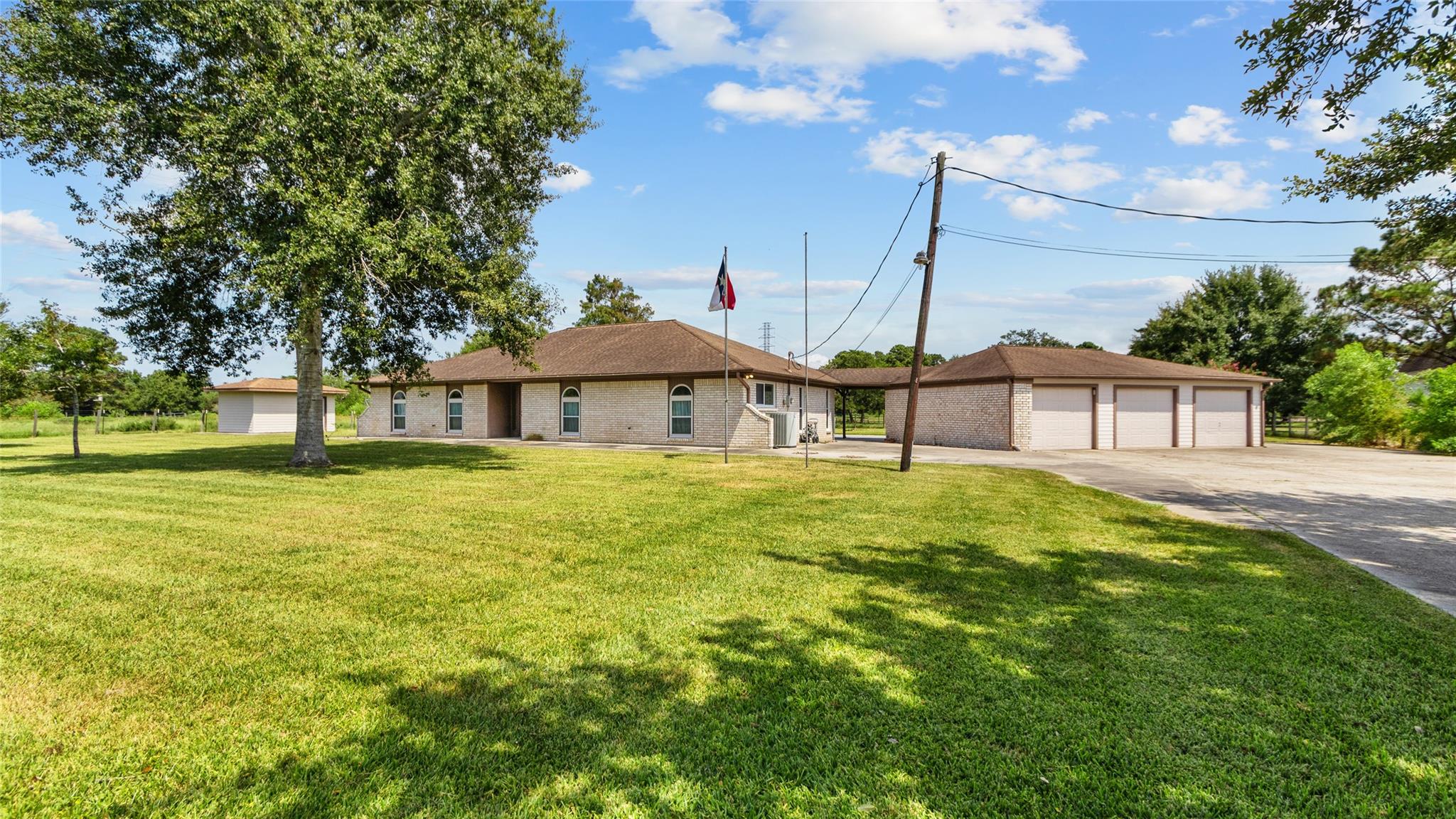 2915 Cemetery Road