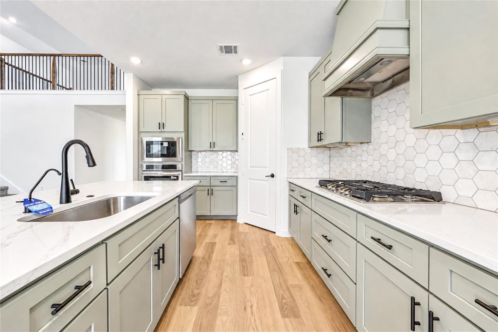 Photo of 2305 Poseidon Street, League City, TX 77573 (MLS # 75331999)